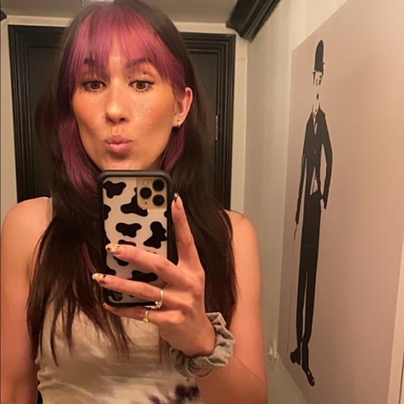 Meet your Posher, Hannah - Picture 2 of 4